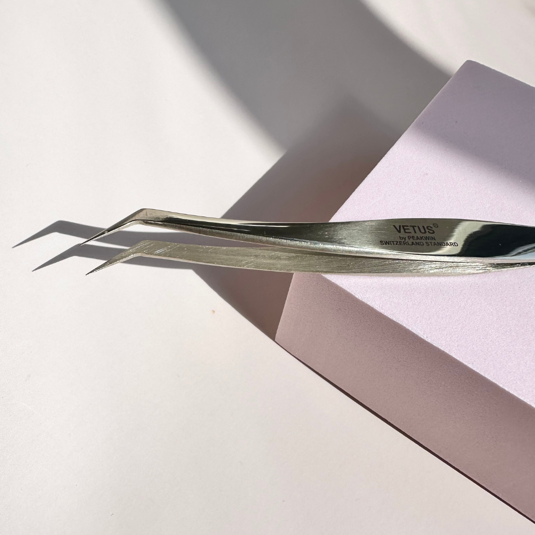 VETUS Tweezer (MCS-19) Curved L Tweezer - LaviLash
