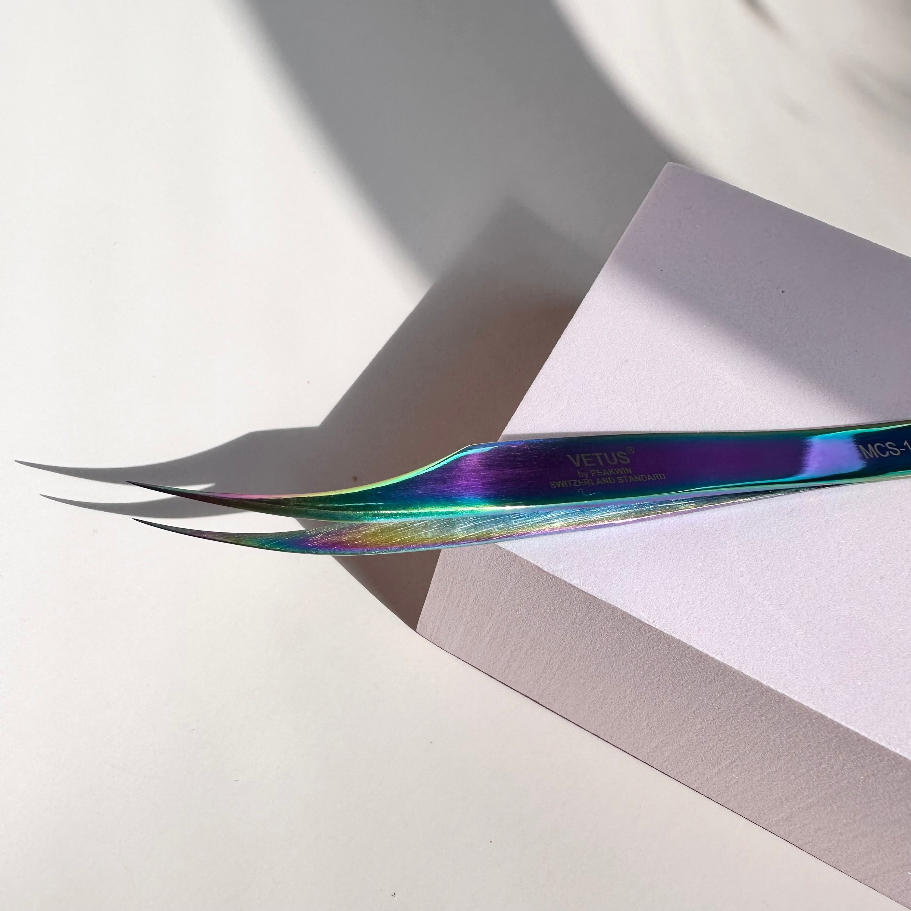 Curved Lash Tweezer VETUS (MCS-18) - Precision Curved Tweezers - Rainbow