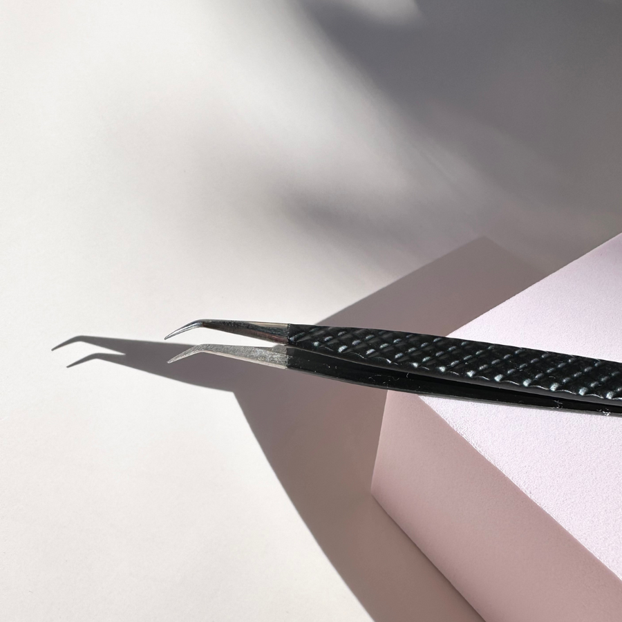 LaviLash Isolation Tweezers