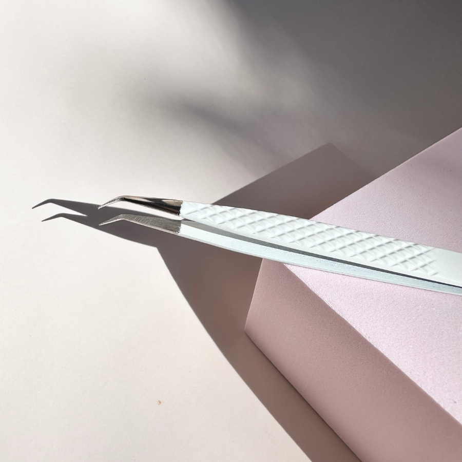 LaviLash Isolation Tweezers