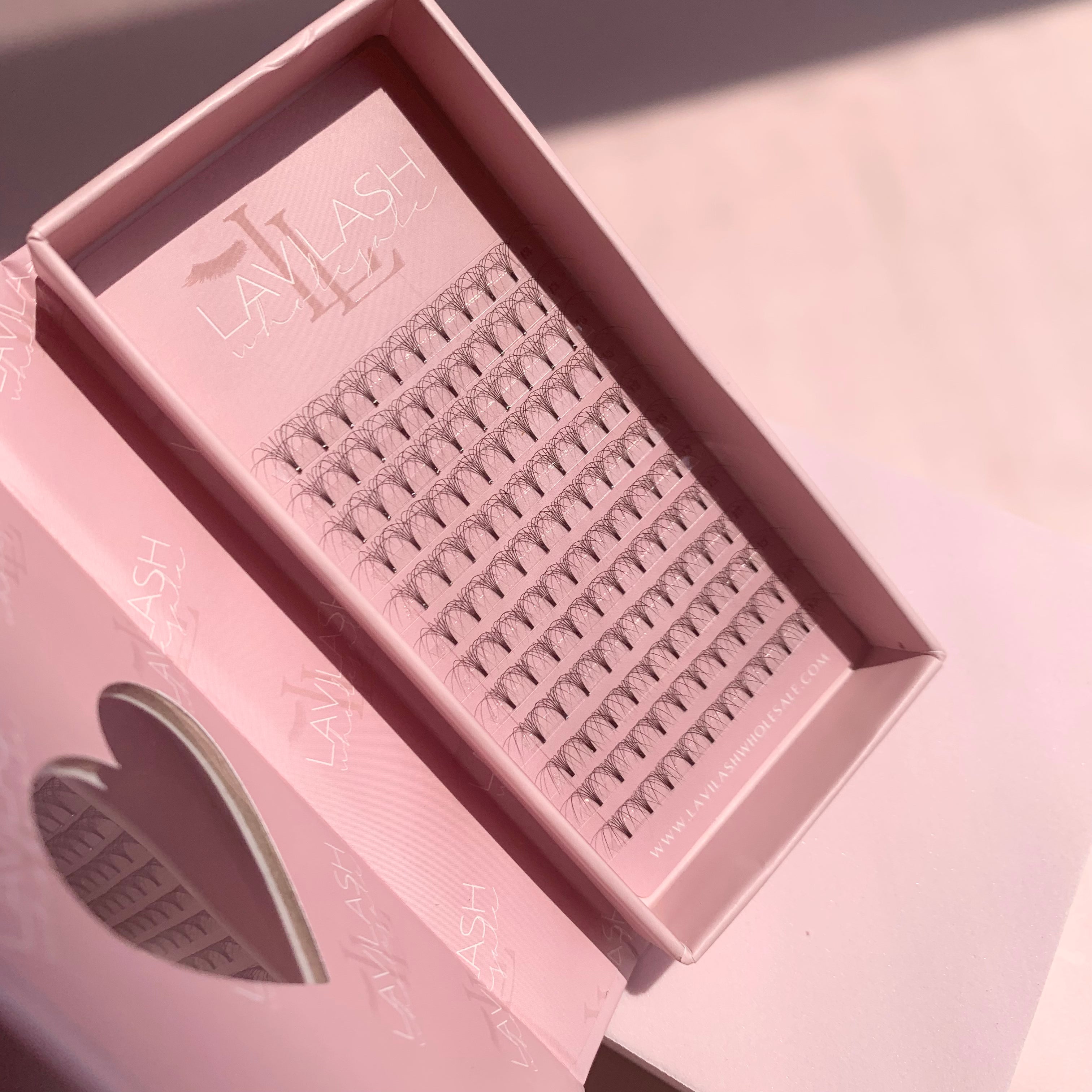 6D Lash Extensions - Ultra-Volume Eyelashes for a Luxurious Look