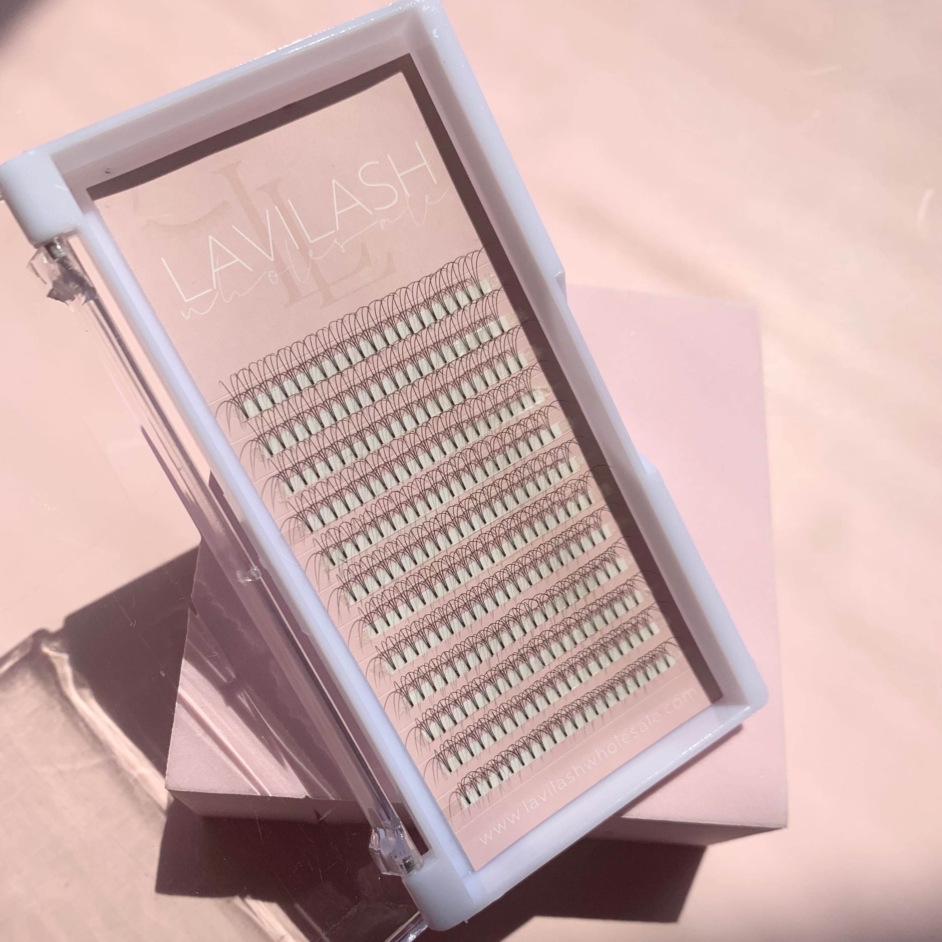 3D Premade Lashes in Acrylic Trays