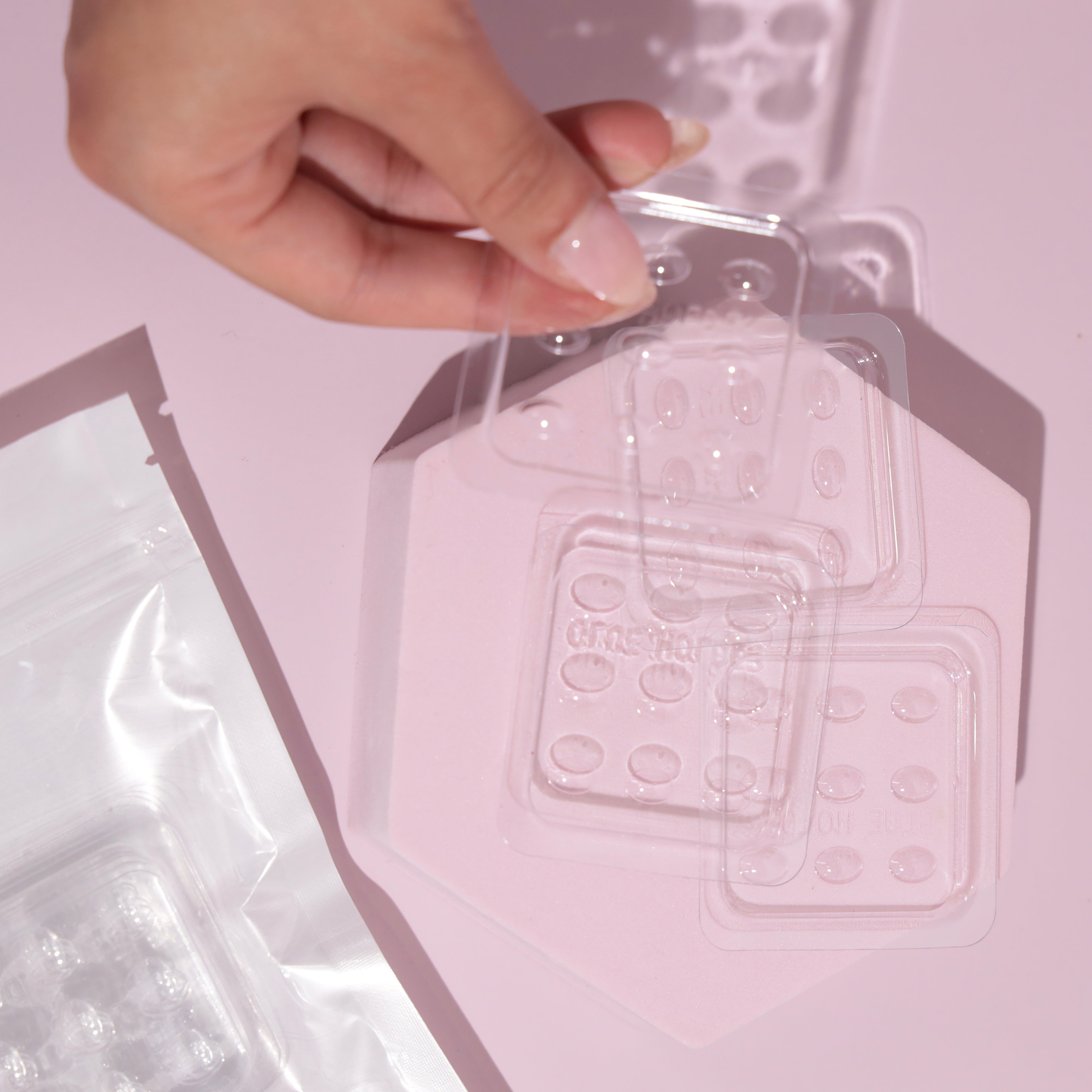 Adhesive Holder (Disposable)