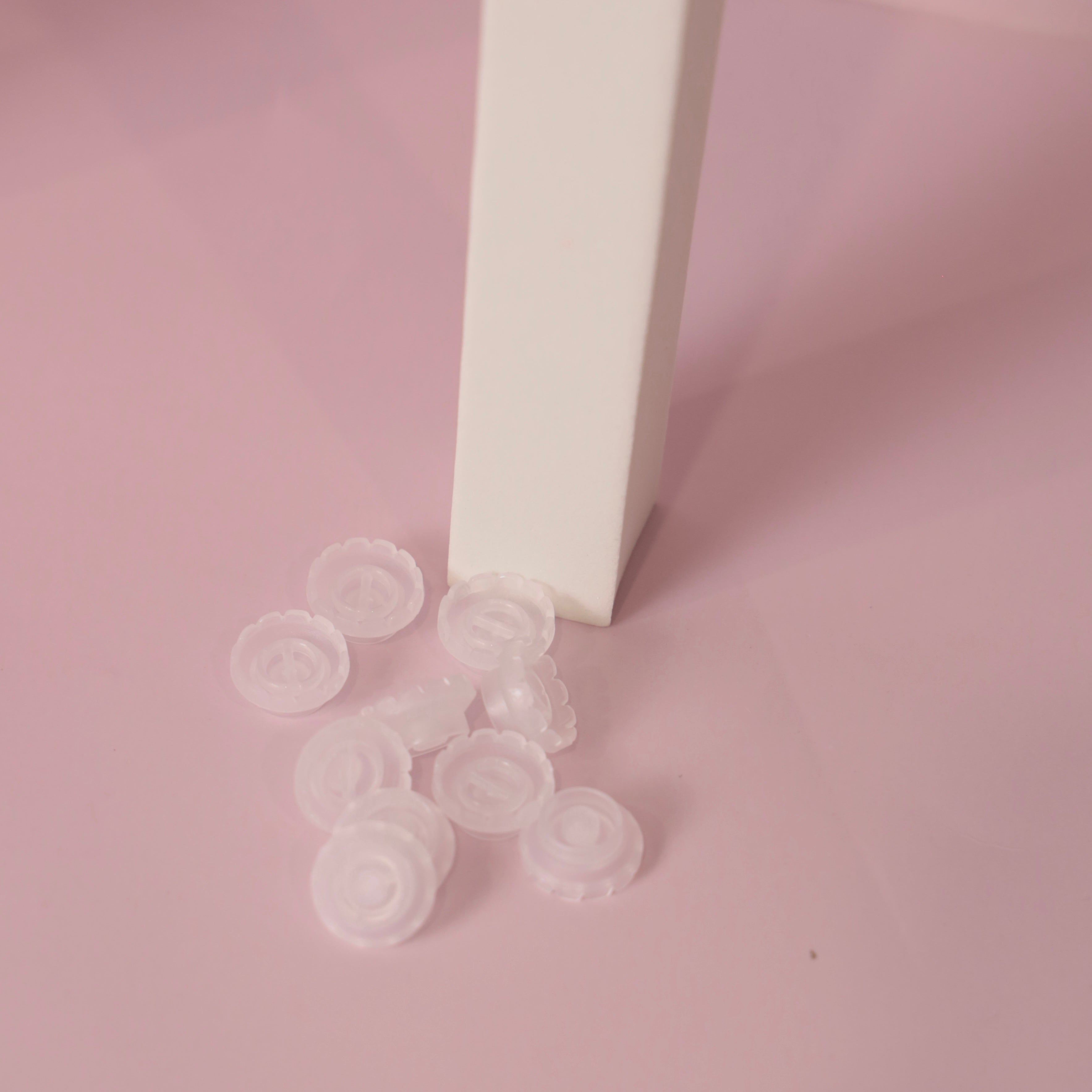 Lavilash Wholesale Blossom Glue Cups - White