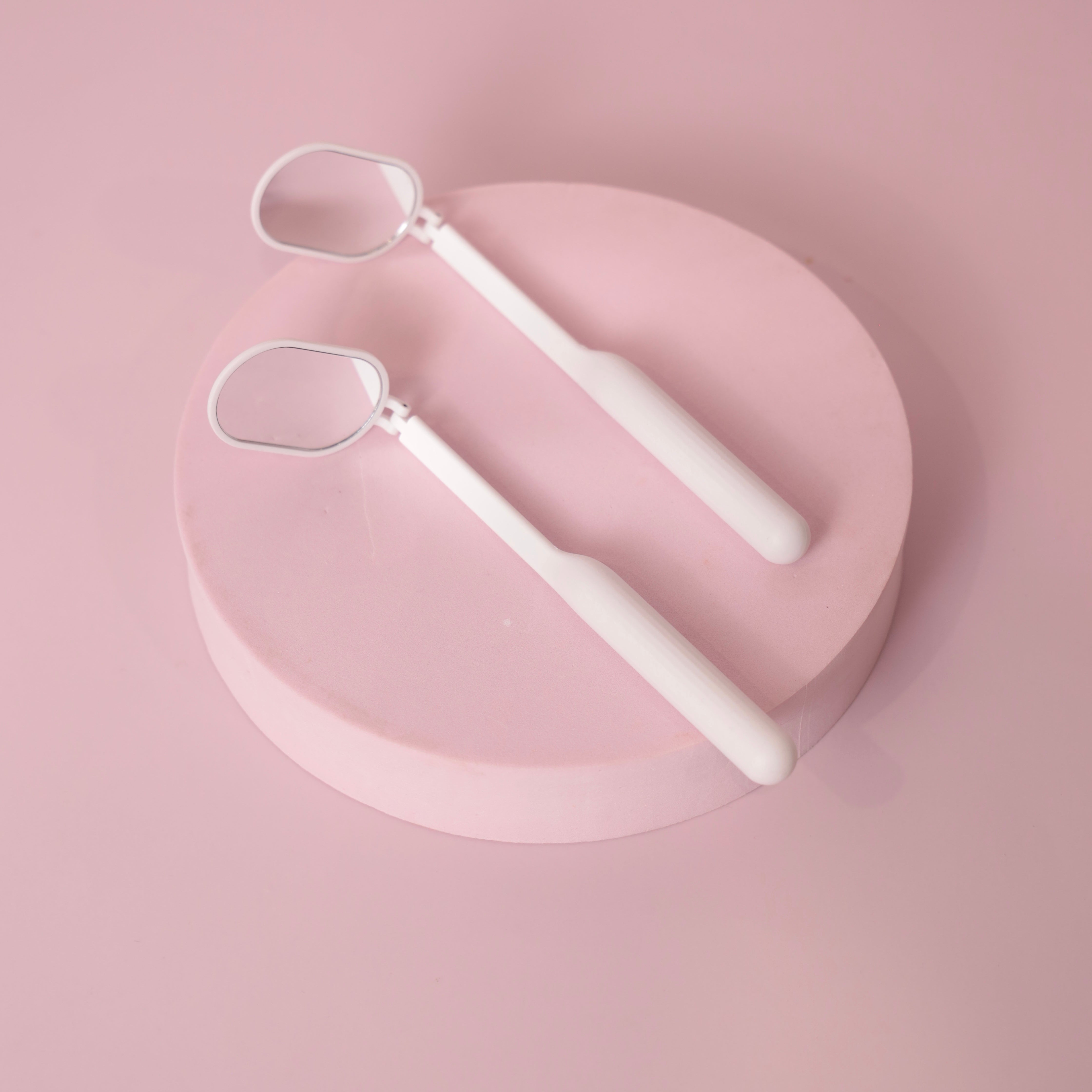 rotation lash mirror