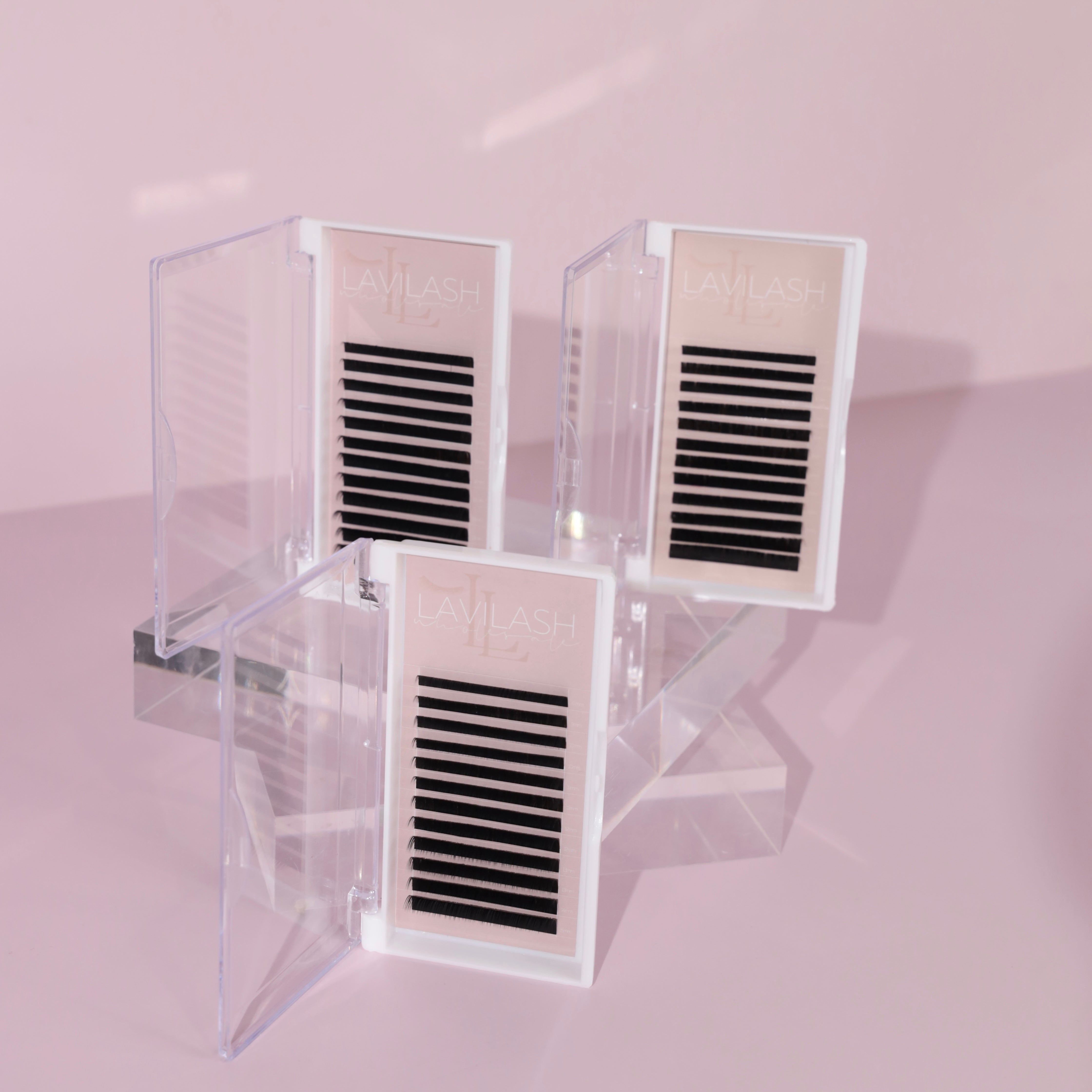 Classic Flat Lashes in Acrylic Trays
