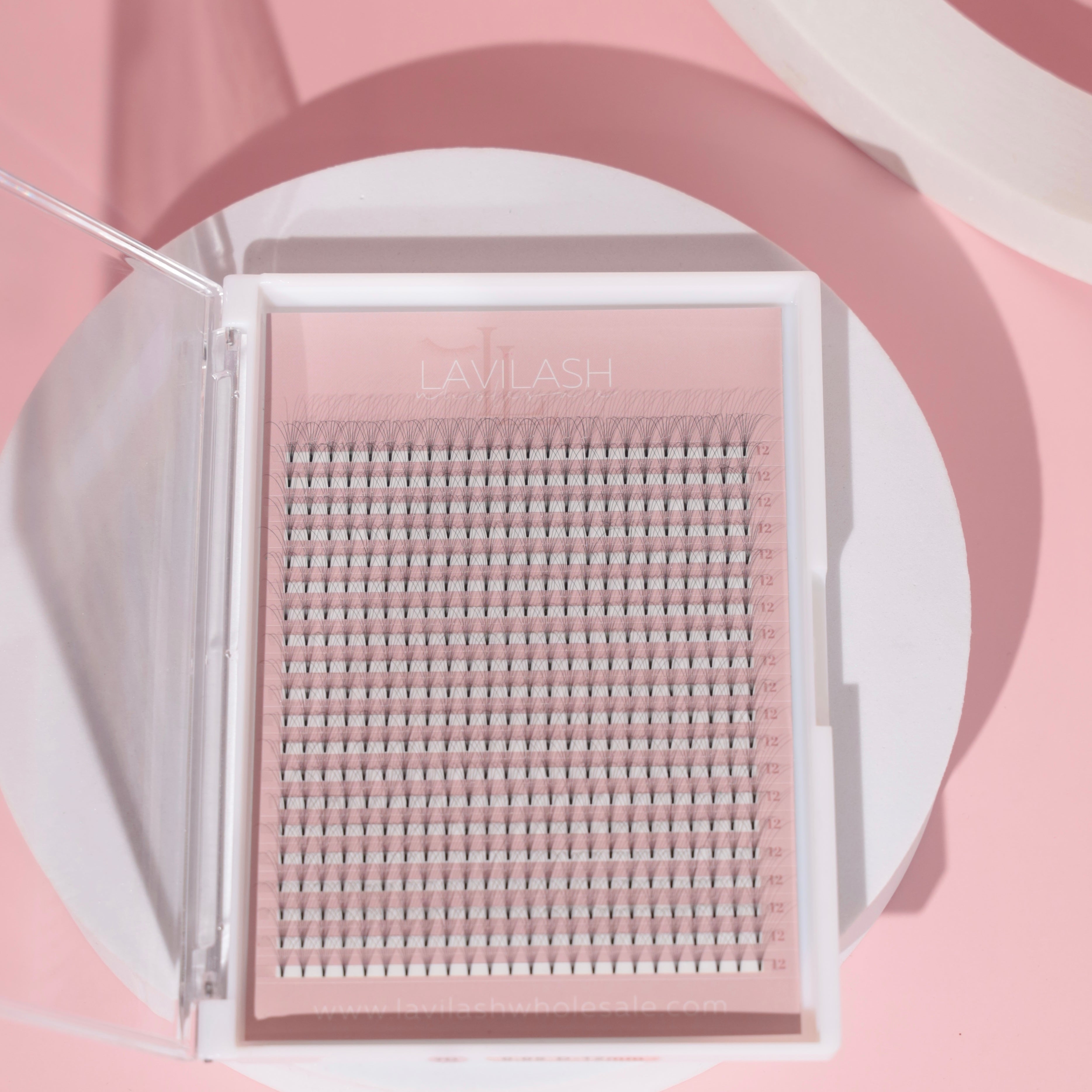 8D Volume Lashes - Ultra-Thick Lashes for a Bold Statement