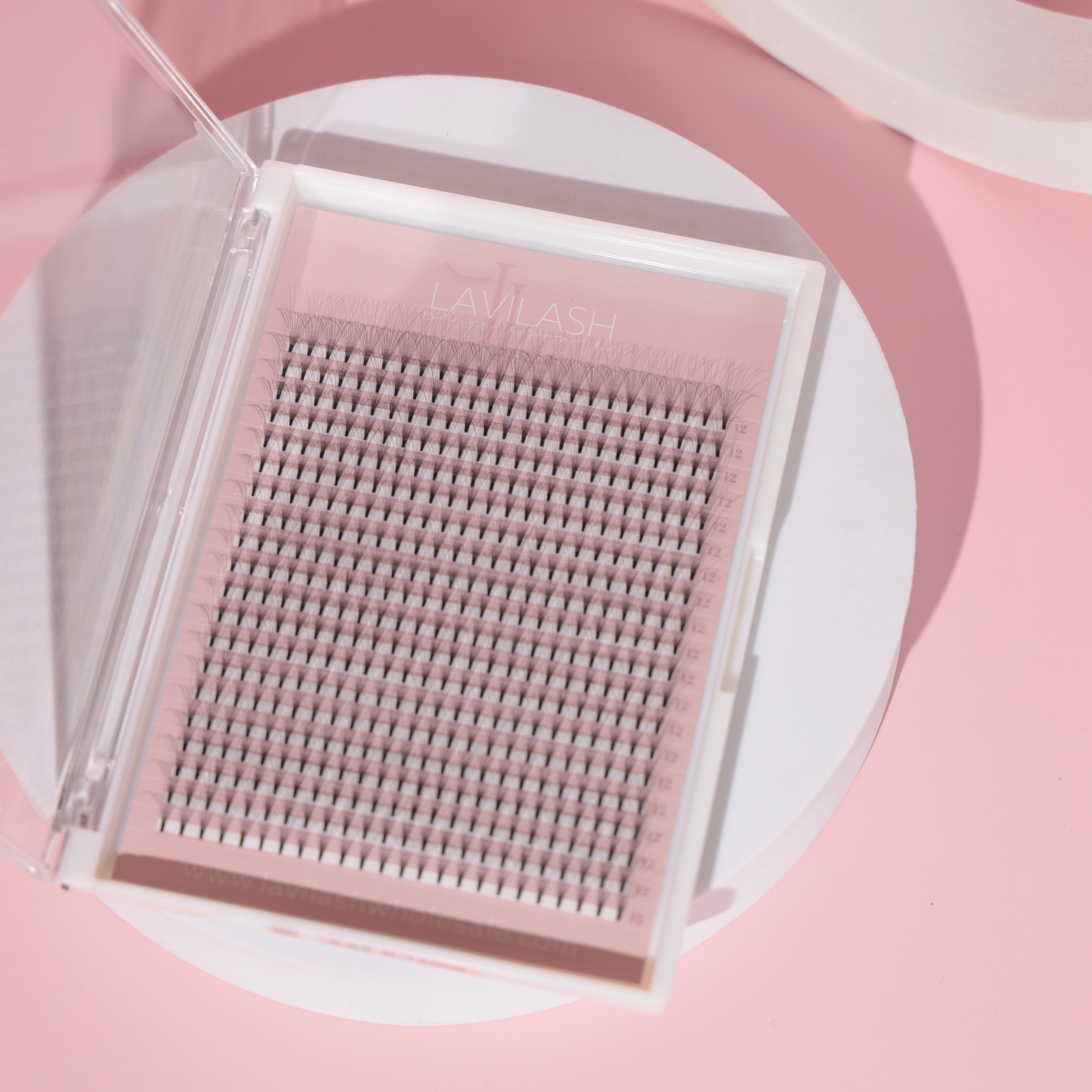 XL 8D Premade Lashes in Acrylic Trays